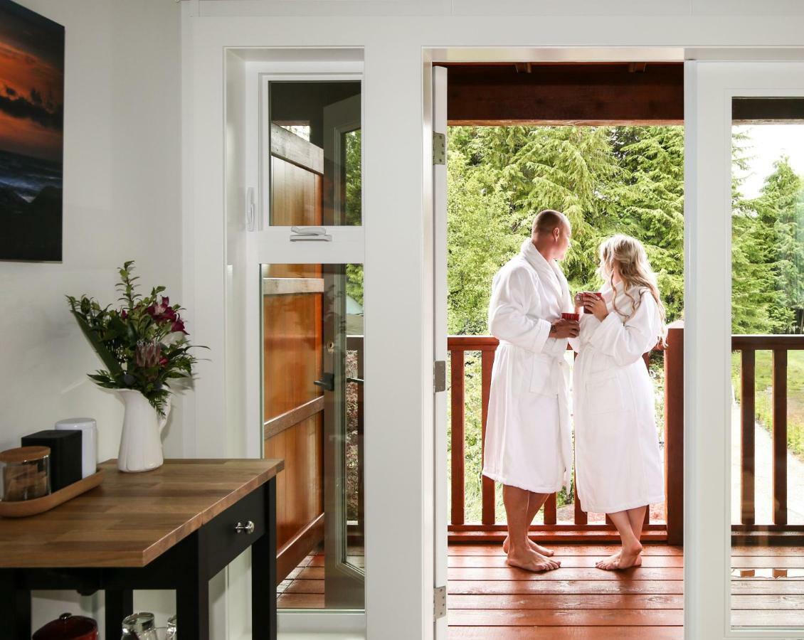 Pluvio Restaurant And Rooms Ucluelet Ngoại thất bức ảnh